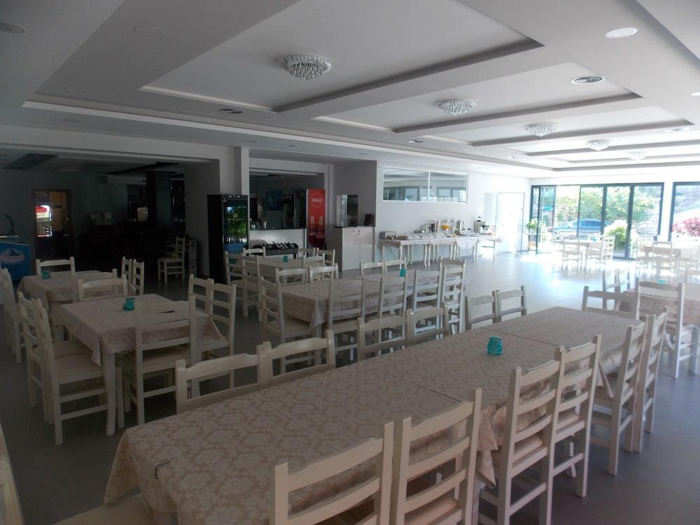 Mucobega Hotel Sarandë Exterior foto