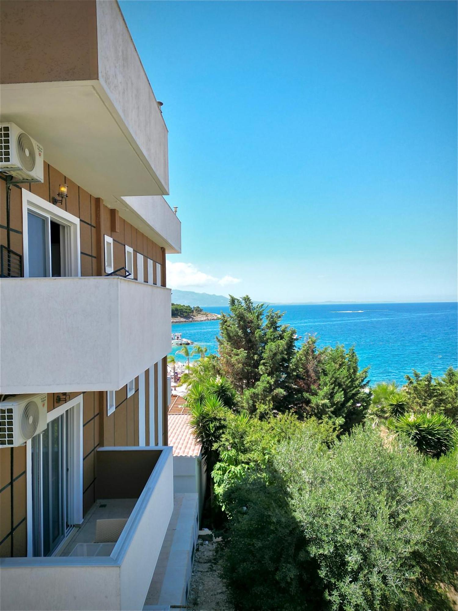 Mucobega Hotel Sarandë Exterior foto